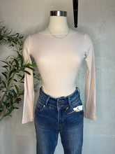 Load image into Gallery viewer, Liz Boat Neck Top

